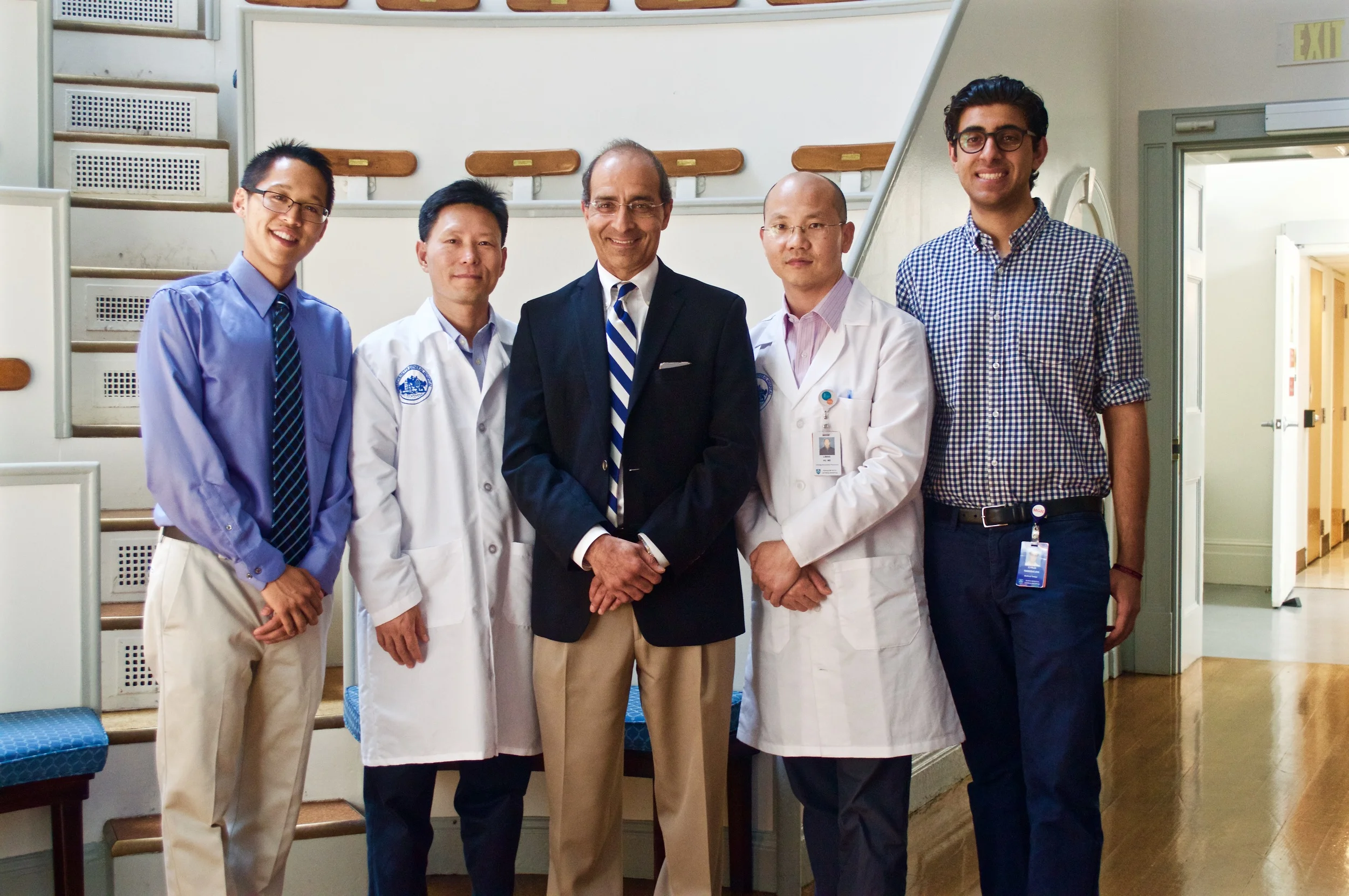 Old Olumi Lab Group Pic