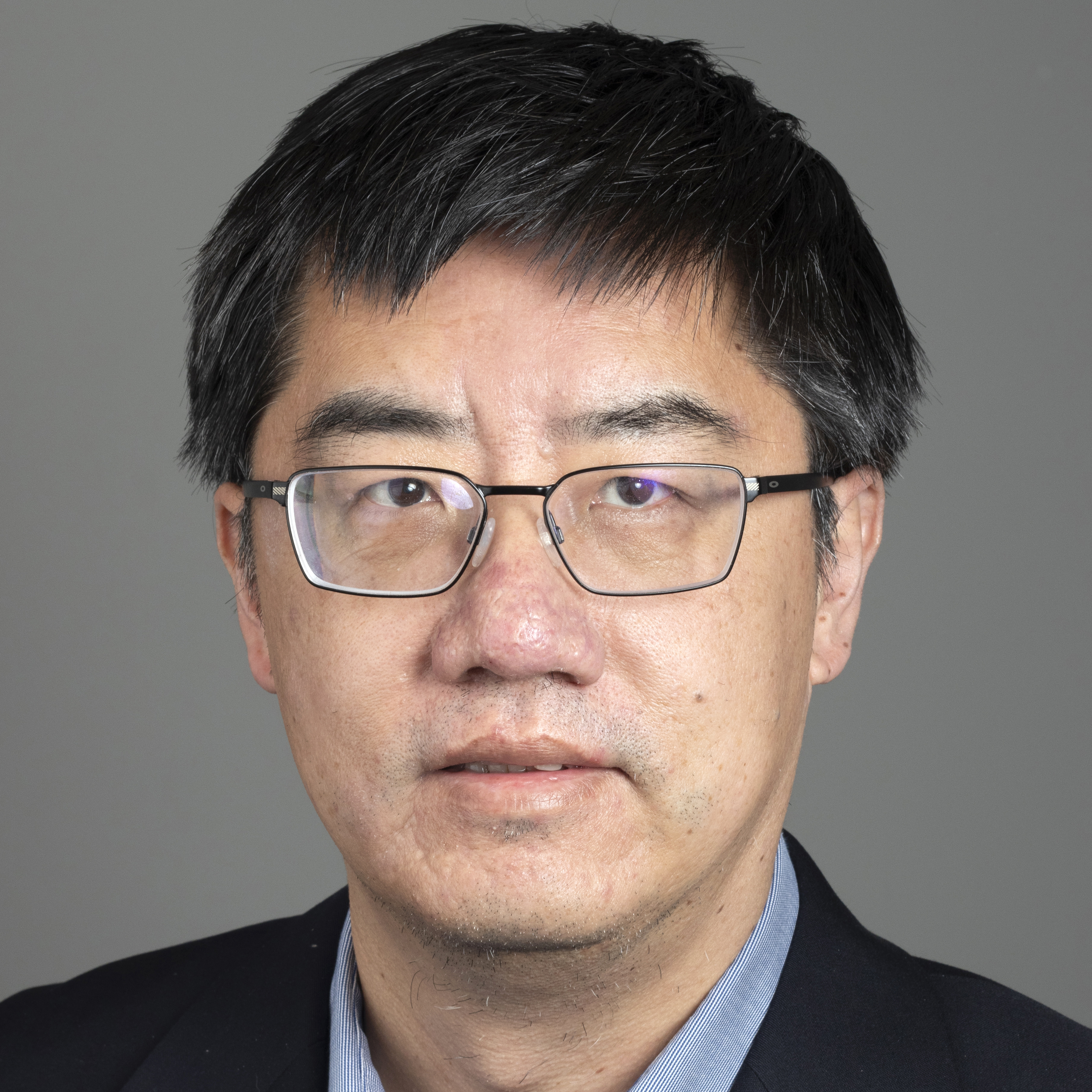 Headshot of Lichen Liang