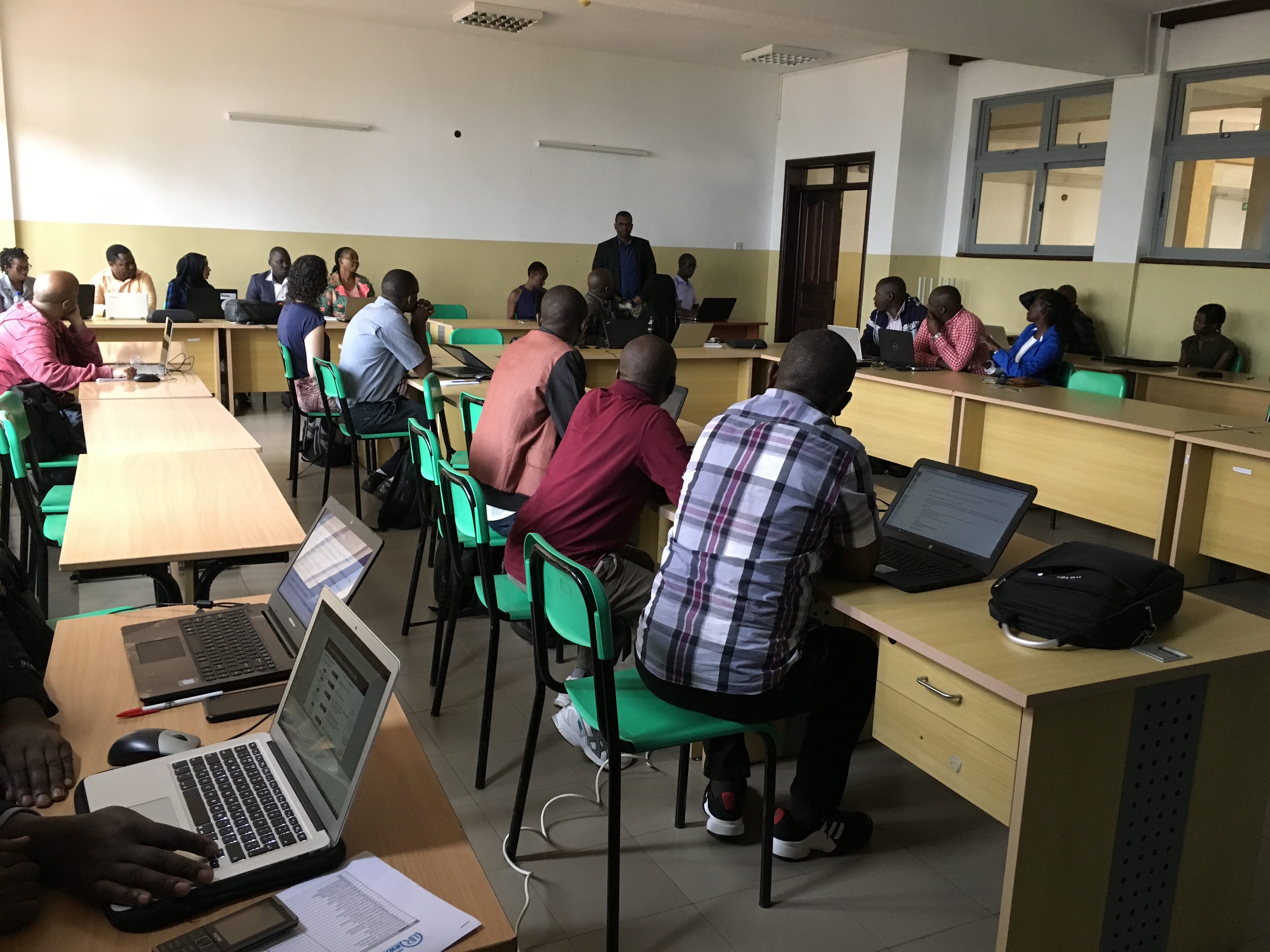 Co-teach inaugural course for students in Rwanda