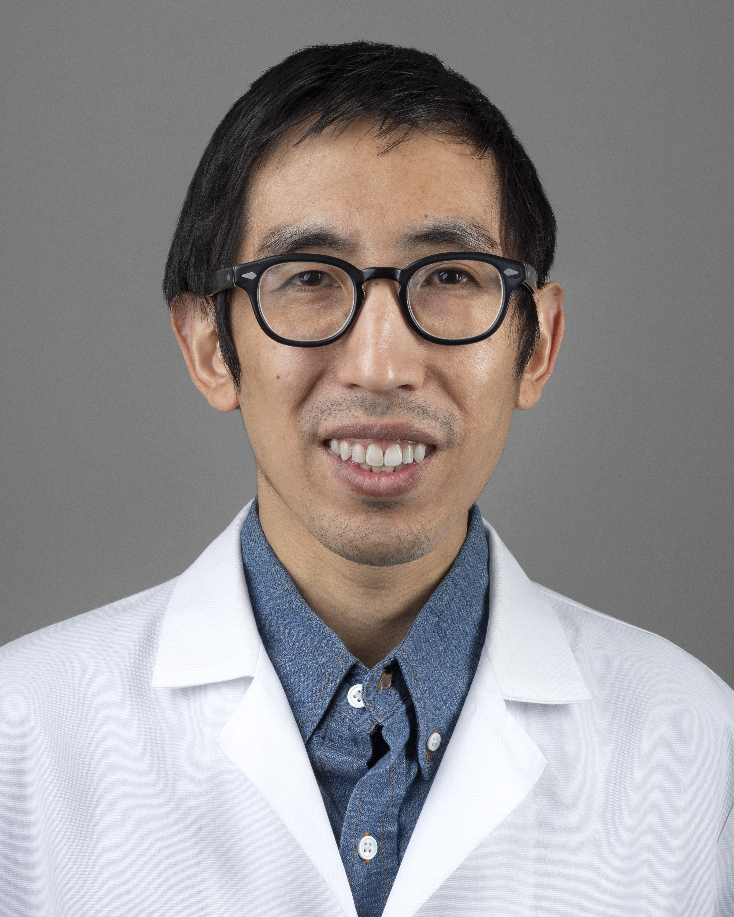 Matthew Lee headshot