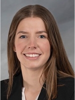 Emily Currier headshot