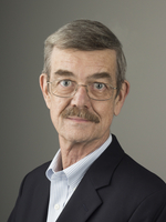 Peter Weller headshot