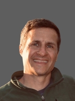 Roger Shapiro headshot