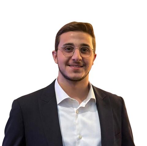 Headshot od Ali Hajj Ali