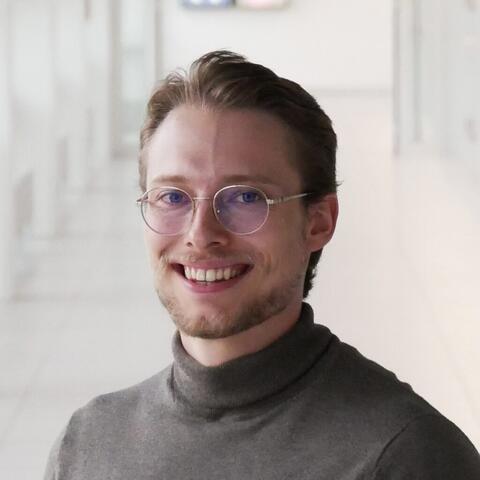 Headshot of Nicolas Hesse