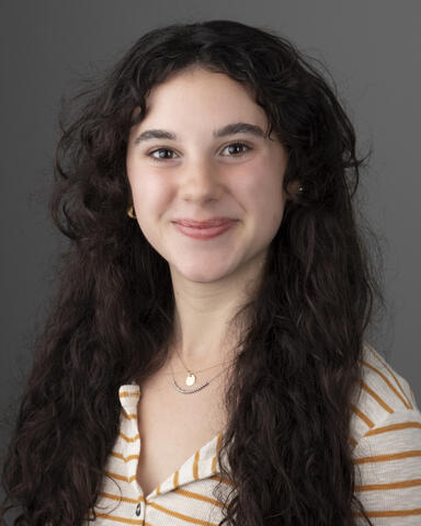 Photo of Clinical Research Writing Assistant Izzy Lockhart