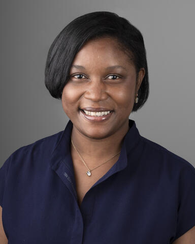 Ria Roberts headshot