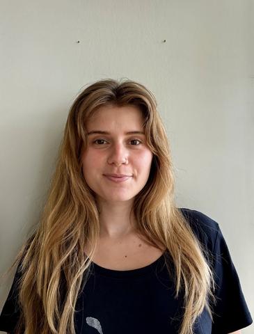 Leah Savage Headshot