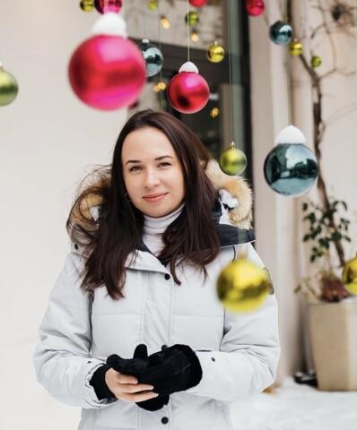 Yana Hrytsenko Headshot