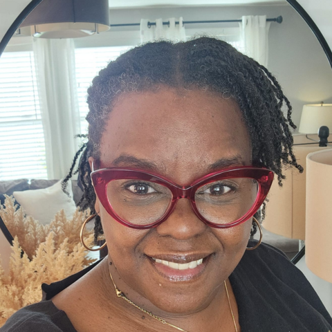 Tara Register headshot