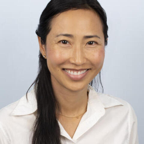 Dr. Sarinnapha Vasunilashorn