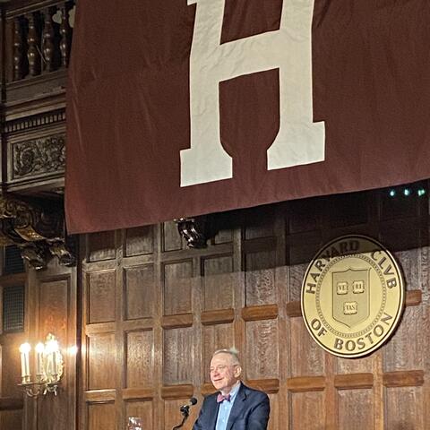 Mark Zeidel addresses the audience