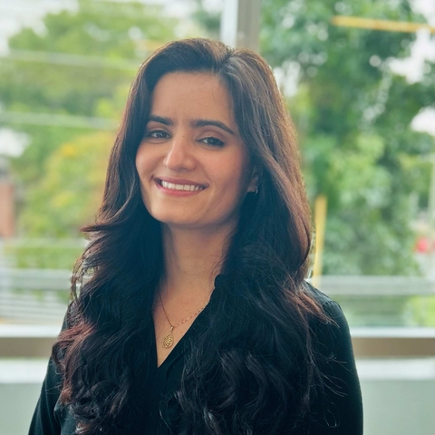 Salma Amin Headshot