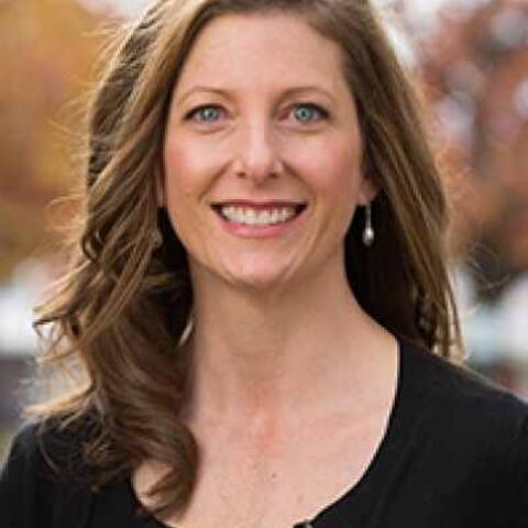 Eve Lewandowski Headshot