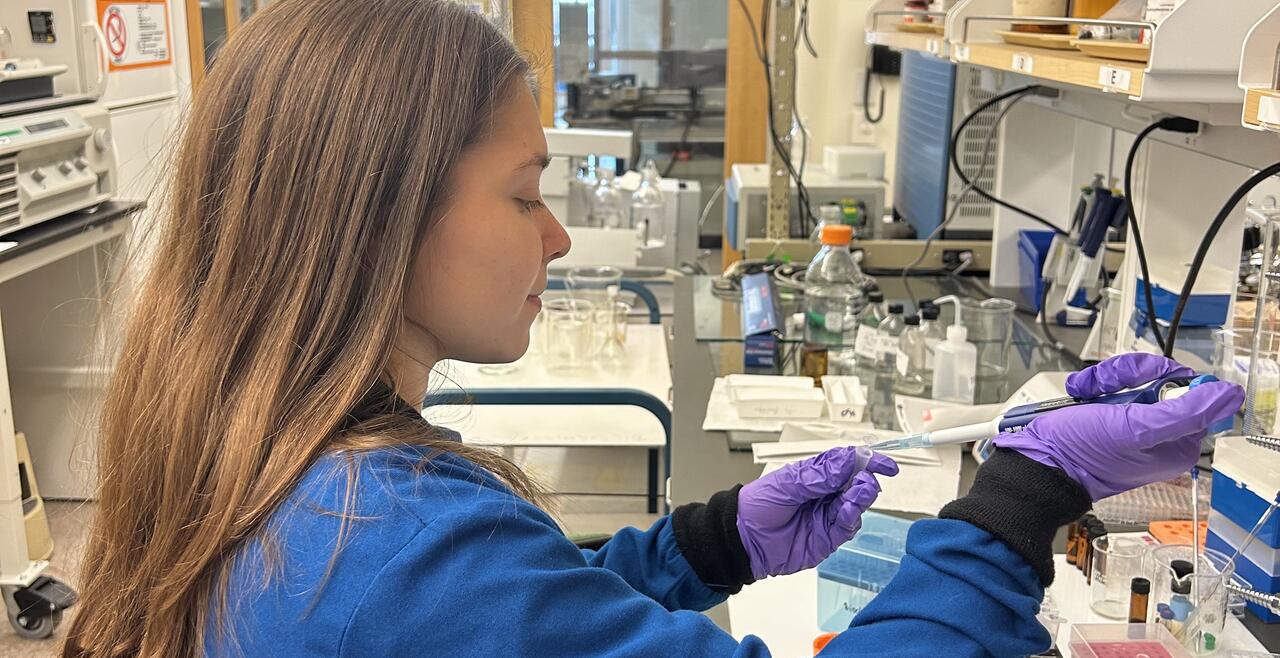 Adrianna Fusco in the Zsengeller lab