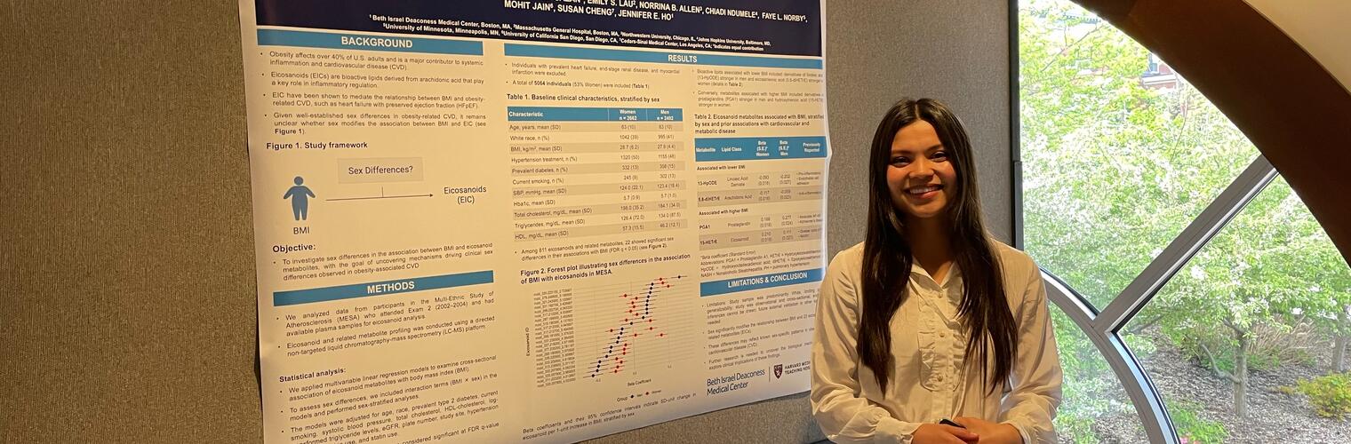 Amanda Grundmann presenting her poster