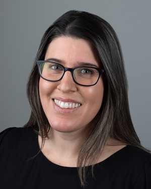 Shana Sklar headshot